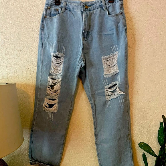 High Rise distressed Jeans - Picture 1 of 3